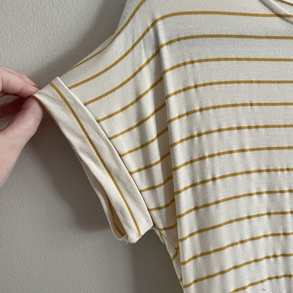 Betsey's Boutique Shop Women S White/Yellow Striped Drawstring Waist Dress NWT - Picture 6 of 11